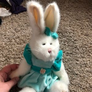 Boyd’s Best Dressed Bear Lauralee Hopplebuns